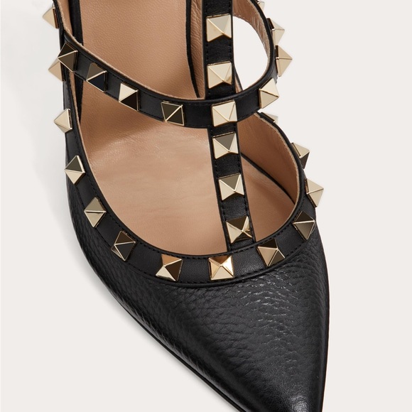 ROCKSTUD GRAINY LEATHER ANKLE STRAP PUMP - Picture 3 of 16